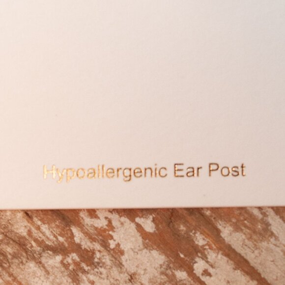 NWT J. Crew Winter Wreath Post Earrings in Crystal and Emerald - Picture 3 of 9